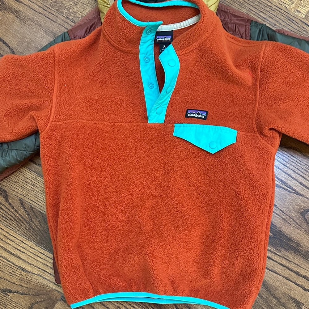 Patagonia Rust Fleece synchilla Pullover with Teal Accents Small